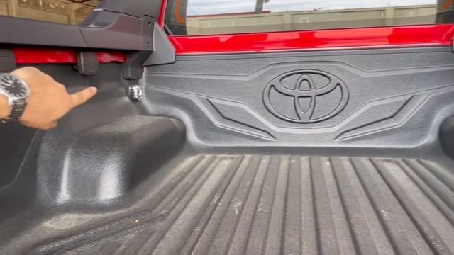 Toyota Hilux Conquest w/ Improvement 2023 (360 Cam, Hood-lift Assist, Auto Dimming Rearview Mirror)