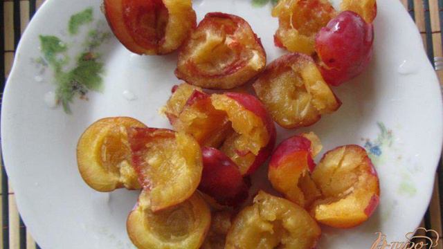 Cливово-персиковый десерт