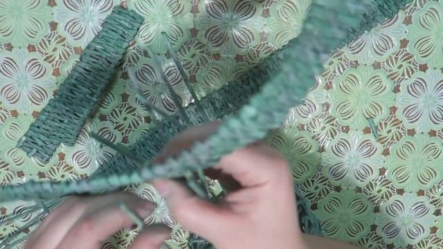 Танк из газетных трубочек.игрушки газетнаялоза