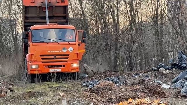 Незаконная свалка в г. Москва СЗАО Дегунино 11.04.2023