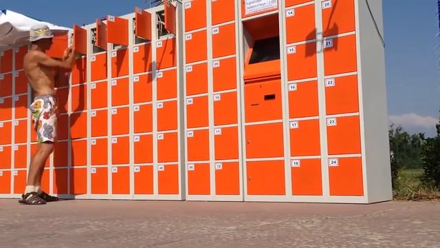 Автоматическая камера хранения на Казантипе. Automatic locker on the Kazantip festival.