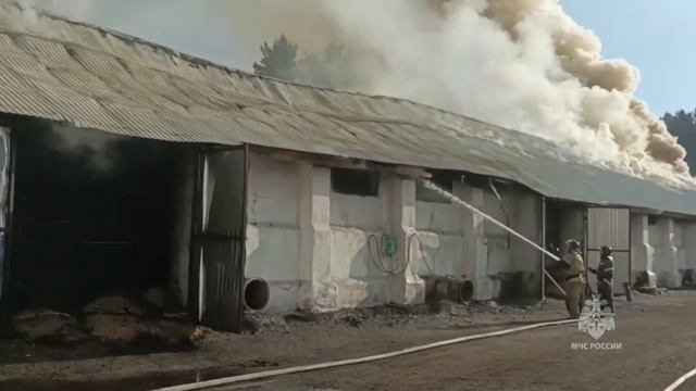 Пожар на складе в Сухобузимском районе