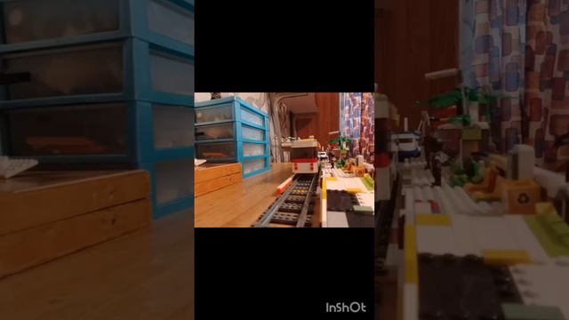 Создаем атмосферу города： Односекционный Трамвай и Трамвайная Остановка из LEGO #легосамоделки
