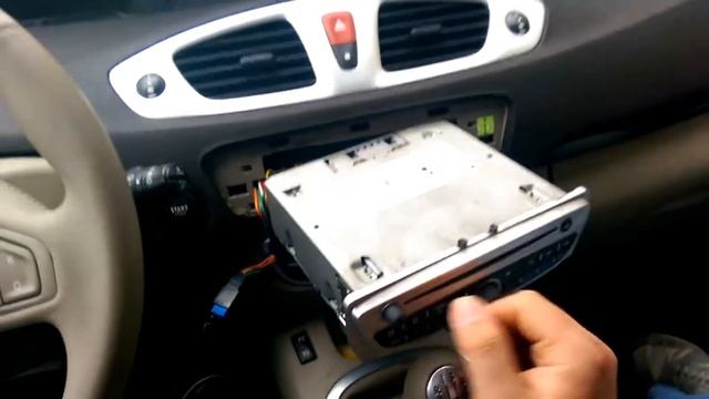 RENAULT SCANİC ARAÇLARA UYUMLU AUDİO SYSTEM USB AUX SD KART APARAT UYGULAMASI