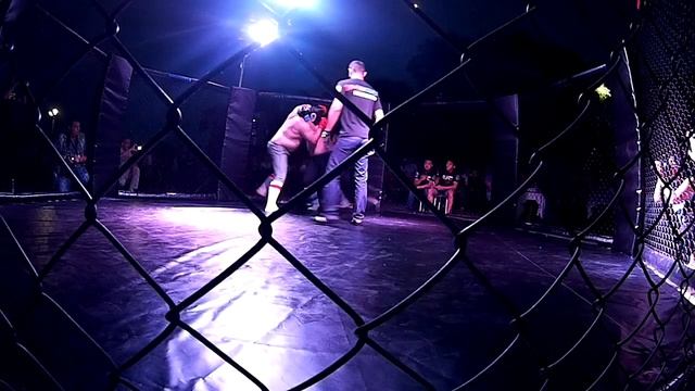 Бой: зрители. Уссурийск. Бойцовский турнир All Fighters