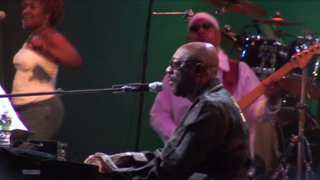 Isaac Hayes - Don't Let Go (Prospect Park 2008)