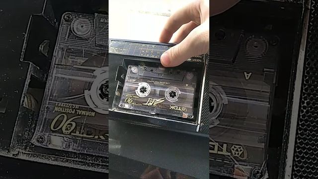 Магнитофон с радио и кассетной  частью