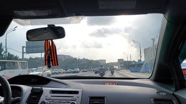 Медленно за мотоциклистами/Узнал о том,как они еще могут поприветствовать друг друга)