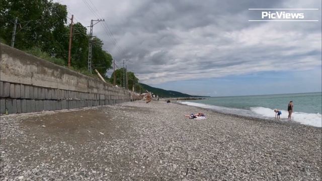 Погода в Сочи сегодня 13 мая 2024. Пляж Свирский в Лазаревском. Лазаревское. Отдых в Сочи сезон 2024