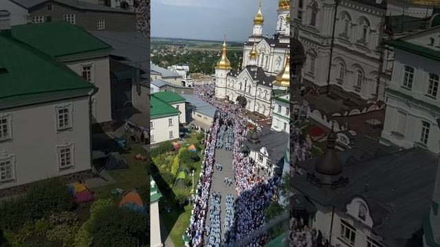 ИСТИННАЯ и ЖИВАЯ ВЕРА!!!КРЕСТНЫЙ ХОД В ПОЧАЕВСКОЙ ЛАВРЕ! 05.08.2021 УПЦ