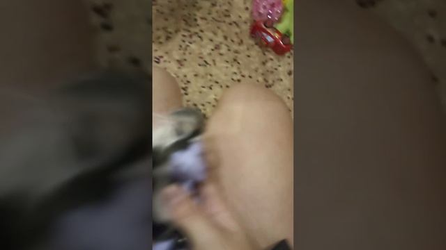 ВЛОГ.Вы узнаете в чëм спит моя сестра.Убираемся в комнате. Рассказываю о сестре.Как зовут мою сестр