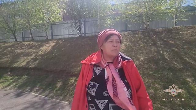 Жительница Тулуна переходила дорогу в неположенном месте — это спасло ее деньги от мошенников
