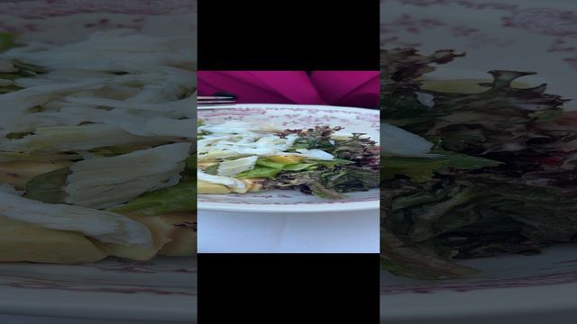 Салат с крабом, авокадо и мятой в ресторане Фюнамбюль #4k #ресторан #piter #salat #spb