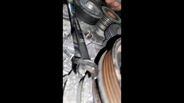 2005-2011 Volkswagen Jetta - Squeaky Belt - Belt Tensioner Replacement - DIY - Easy