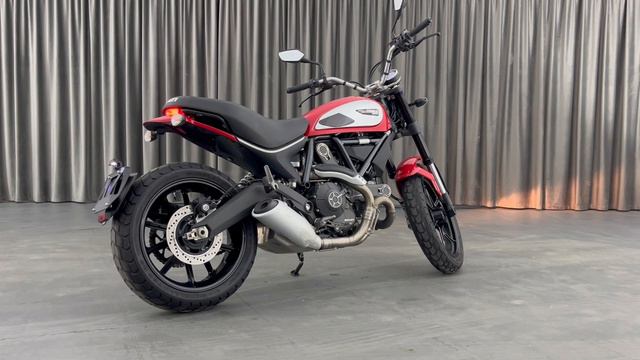 Ducati Scrambler красный