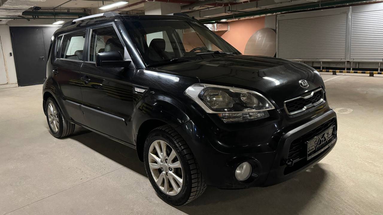 Kia Soul; 1.6 MT; 2013; Черный