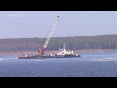 Климовский мост. 31.03.2020г.Понтон с краном на Волге.Bridge in the Samara region.