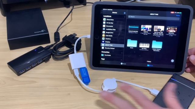 How to use USB drives with an iPad/iPhone