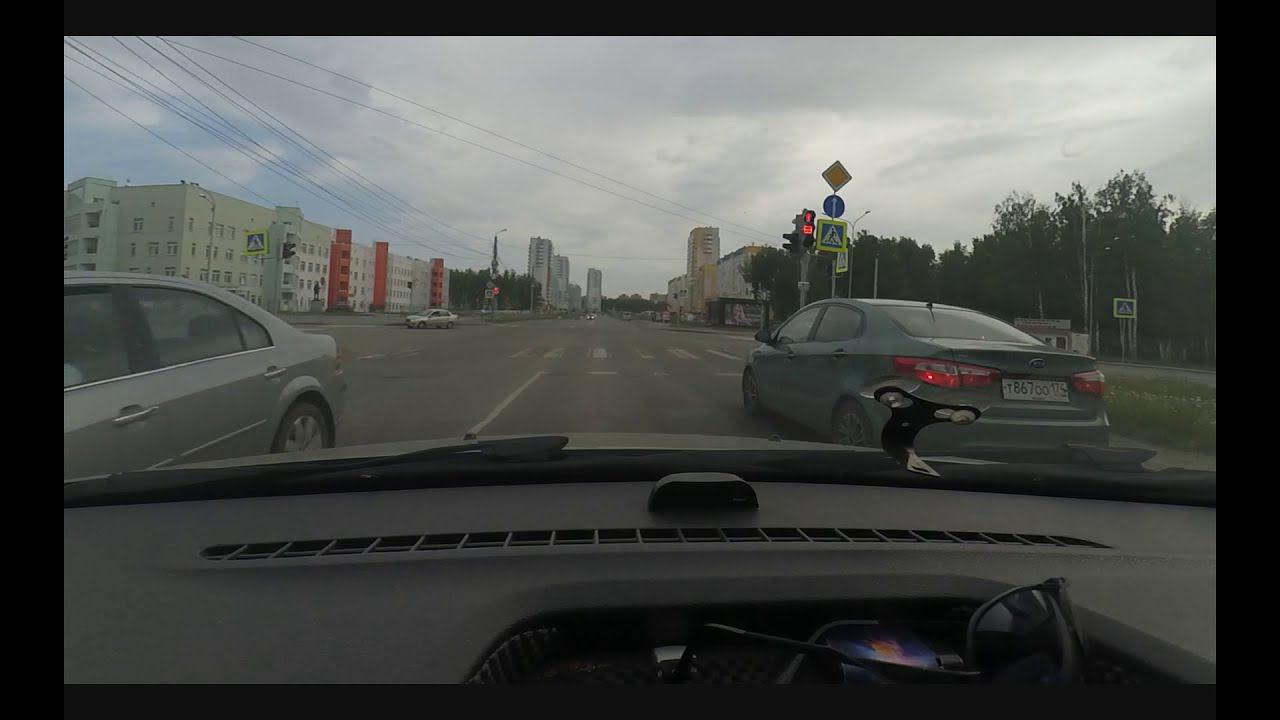 Подрезали в центре Челябинска! #Челябинск #Выходнойдень
