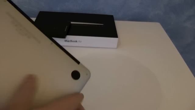 11,6" Apple MacBook Air Review