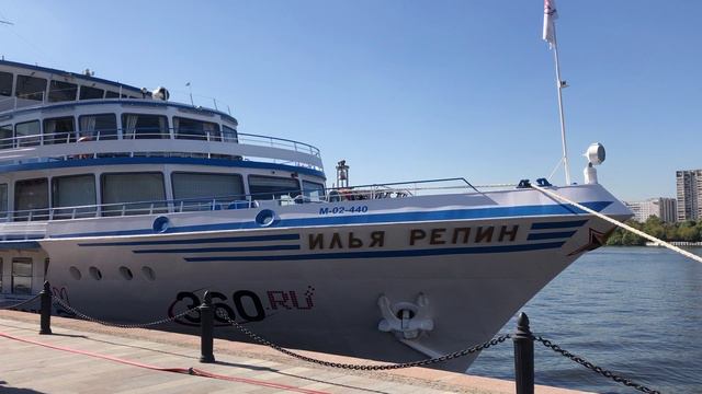 Дмитрий TV. Клип "Северный Речной Вокзал". Песня "А когда на море качка.. - приходи ко мне морячка".