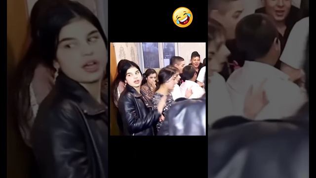 Неунывающие Децибелы - Ехали Цыгане...