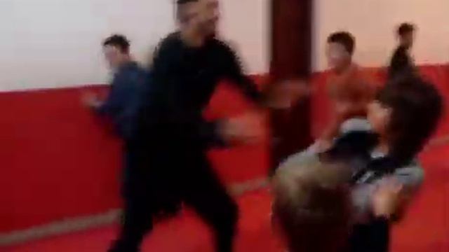 Ja pse fëmijët dashurohen në sport !!! Respekt për trainerin 👏👏👏