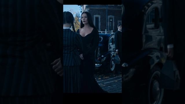 Английский по сериалам: Alert  Уэнсдэй  английский  английскийдляначинающих сериалы