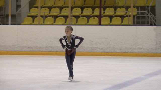 Варвара Гамова, 7 лет, защита 3-го юношеского разряда по фигурному катанию. 2 место из 13.