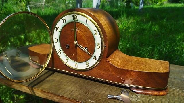 Часы каминные настольные с боем Юнганс Германия