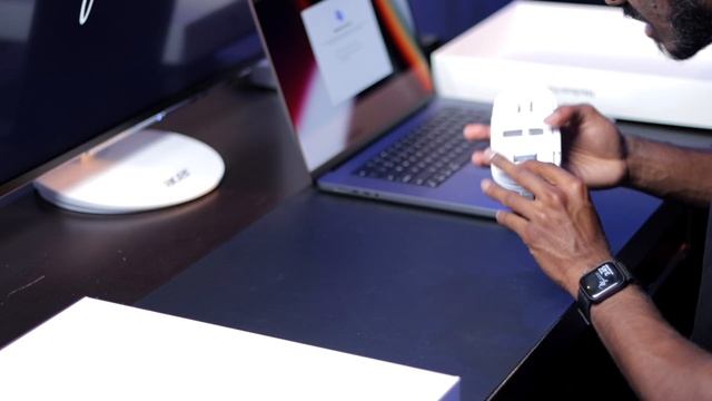 16" M1 Max Macbook Unboxing