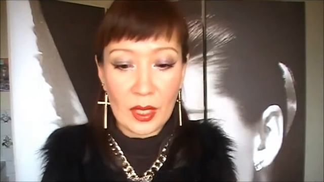 Покупки/сумка, одежда, бижутерия, косметика.