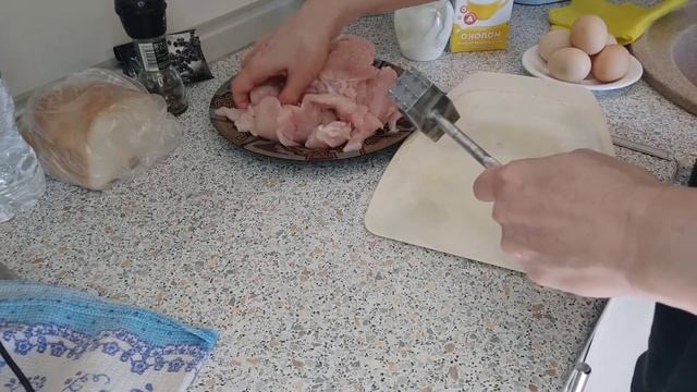 И снова наш любимый борщ и грудки в кляре!!
