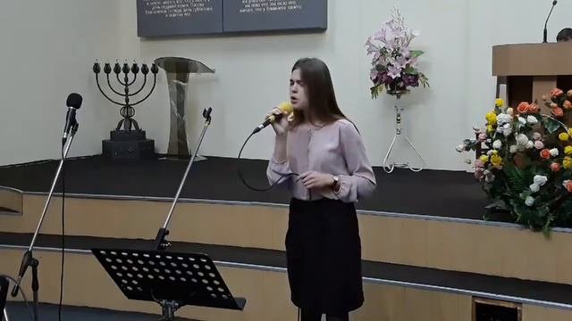 «Там, далеко, за облаками» – Аня