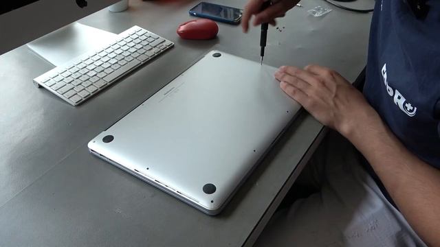 MacBook Pro Alt Vida Değişimi
