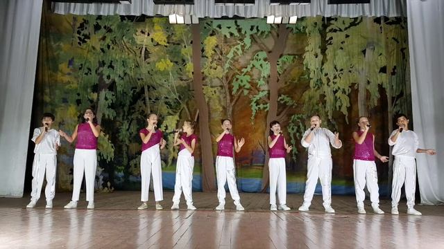 "СВЕТЛЯЧКИ" - Вокальный ансамбль "Светлячок", 10-12 лет