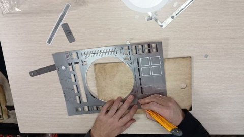 Полный гайд по виниловым наклейкам CornSkins