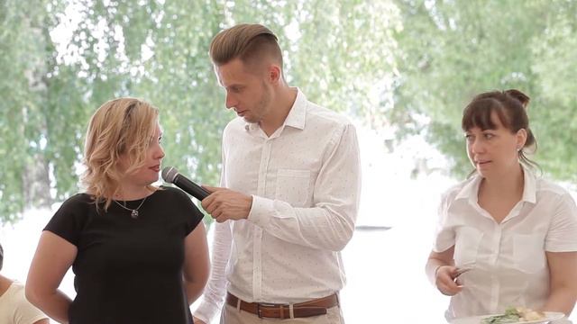 Ведущий Дмитрий Козачинский общение с гостями свадьбы ЛАЙФ