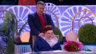 Роза Сябитова заставила жениха делать массаж