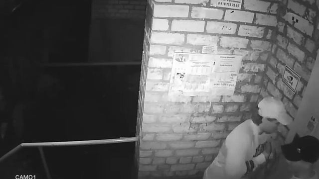 Герои из Невинномысска сверлят домофон