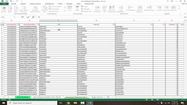 How to Split cells into multiple columns in Excel Using Flash Fill and Text to Columns | Hindi/Urdu