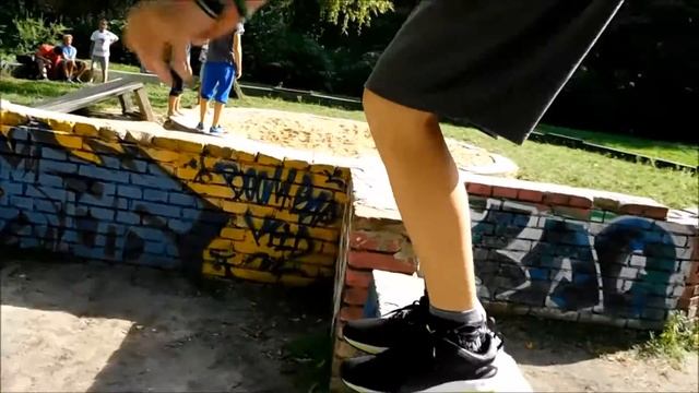 Nikon Coolpix S7000 random parkour video test