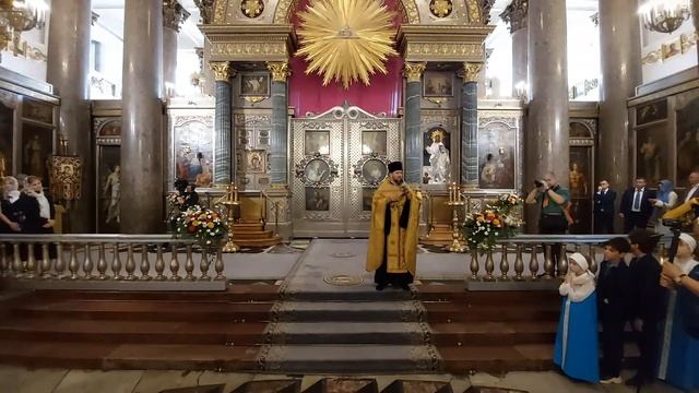 Божественная литургия в день памяти перенесения мощей благоверного князя Александра Невского
