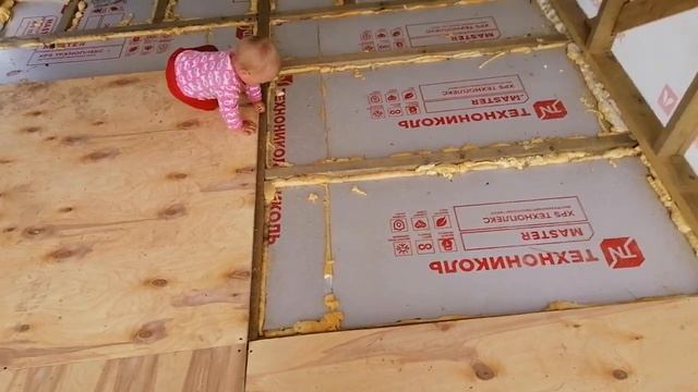 Каркасная баня своими руками. Влаго-, ветрозащита. Черновой пол. Кровля часть 5