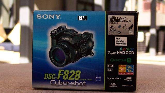 Sony F828 (RGBE Super CCD Sensor)