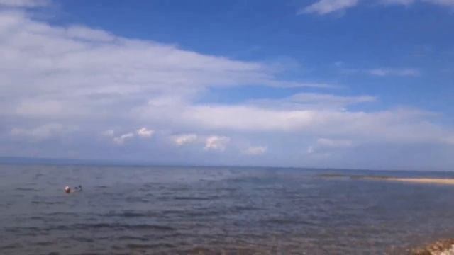 На Байкале водичка, как парное молоко, купаемся, наслаждаемся. Варю вкусный суп из лисичек.