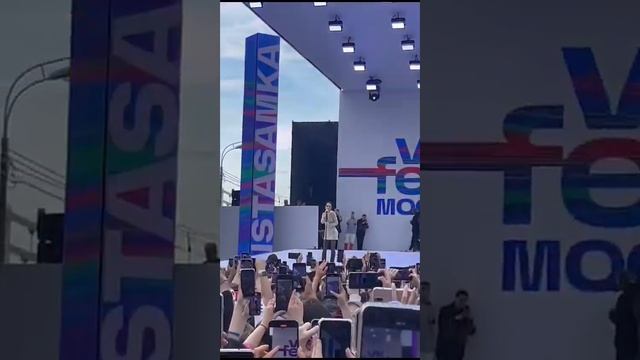 За деньги? ДА!!! Кто воспитывает Ваших детей.