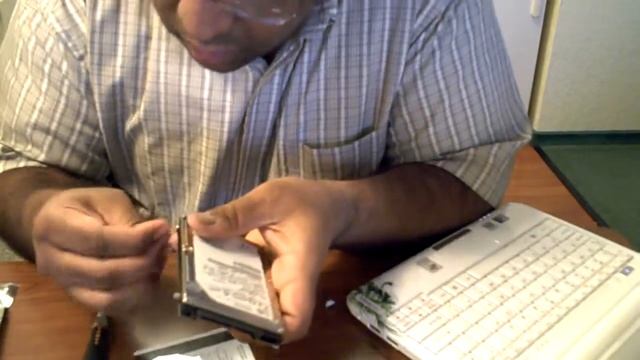 Navin Raju Productions: Swapping HDD of Mac Book Pro Early 2008 Model (Penryn): Part -3