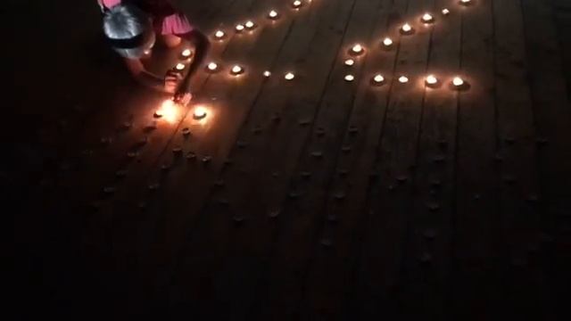 Зажигаем свечи.mp4