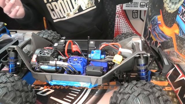 Traxxas MAXX 1/10 Monster-Truck Brushless [deutsch/ german]